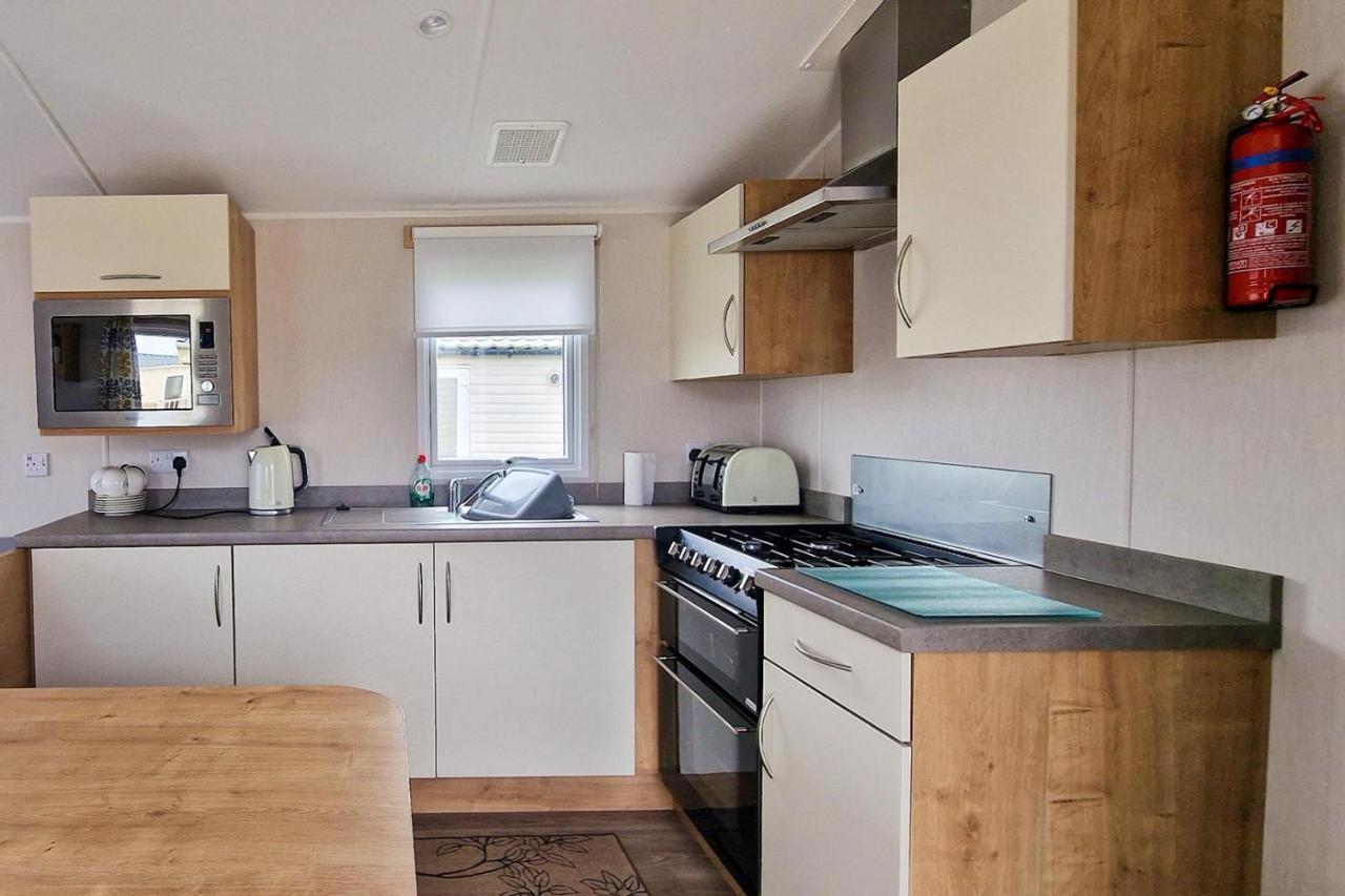 Lovely Caravan Nearby The Beach In Hunstanton, Norfolk Ref 23071C Hotel Exterior foto